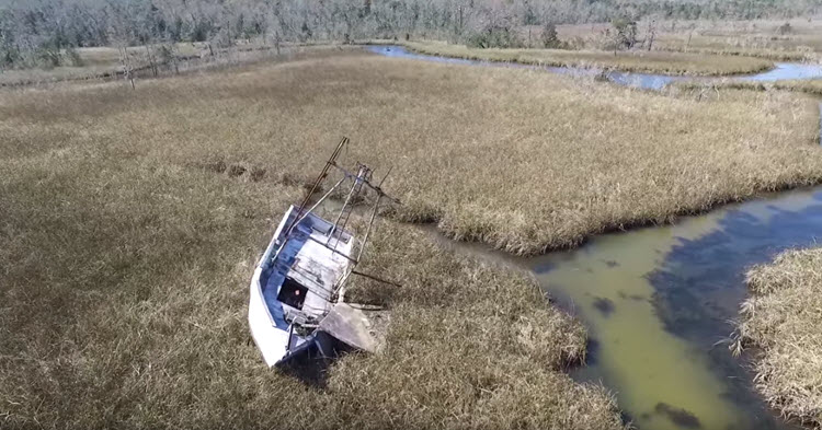 Scheepskerkhof in Pensacola, Florida gefilmd met drone Scheepskerkhof in Pensacola, Florida gefilmd met drone