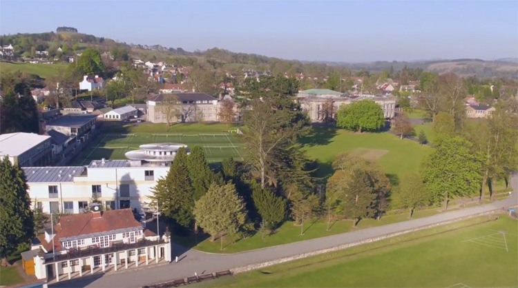 Drone filmt Dollar Academy Schotland Drone filmt Dollar Academy Schotland