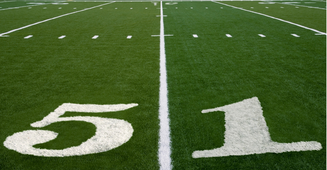Drone gespot boven Super Bowl training