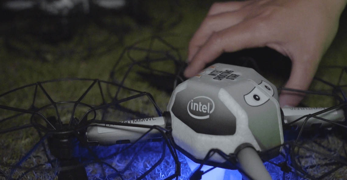 Intel voert lichtshow met drones uit in Singapore