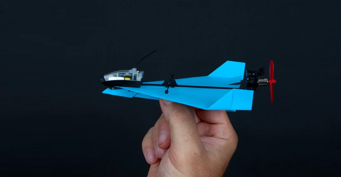 Nieuwe Powerup Dart laat je papieren vliegtuigje echt stuntvliegen