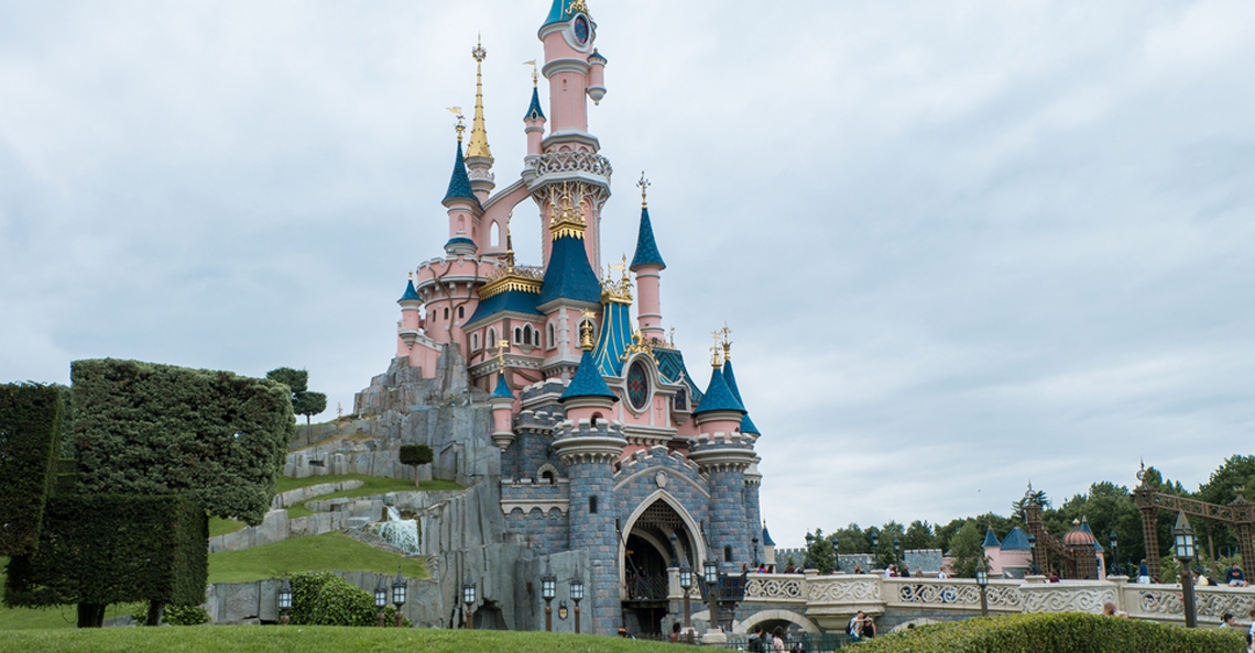 Man met drone binnen 10 seconden uit EuroDisney gezet