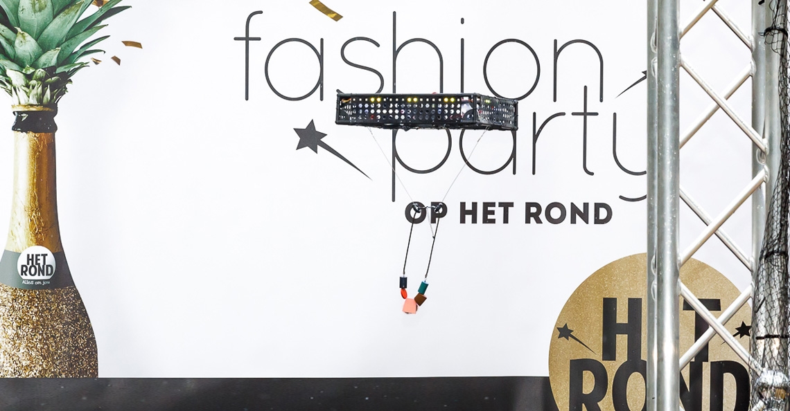 Modeshow met drones tijdens Fashion Party Houten