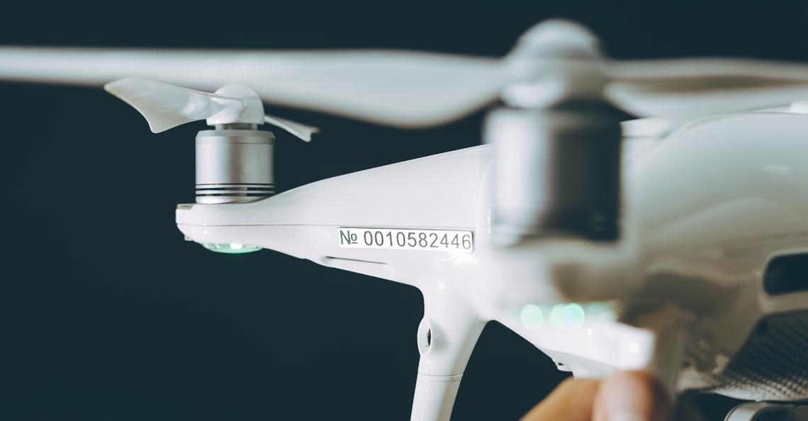 Drone-eigenaren VS moeten ID-nummer aan buitenzijde van drone plaatsen