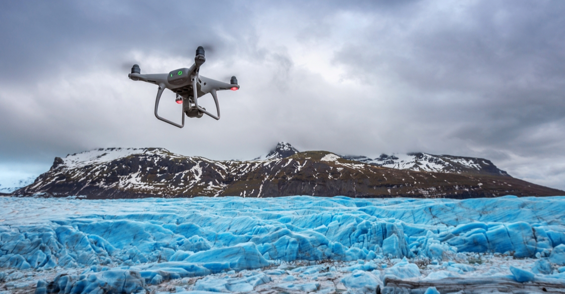 Drone observeert smeltproces gletsjer in Groenland