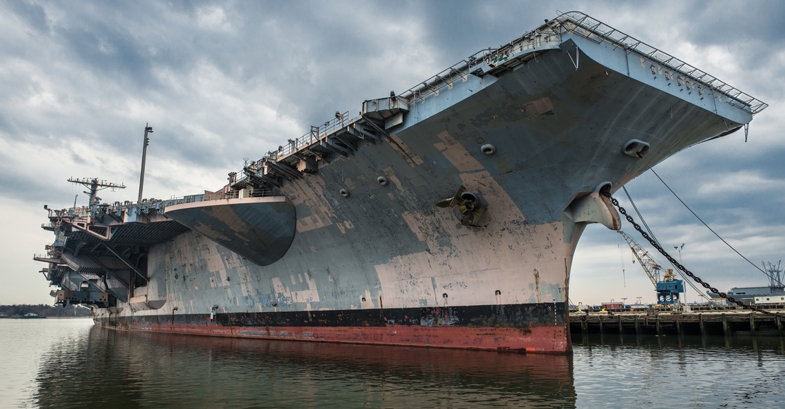 Eerste levering met drones tussen schip en duikboot voltooid