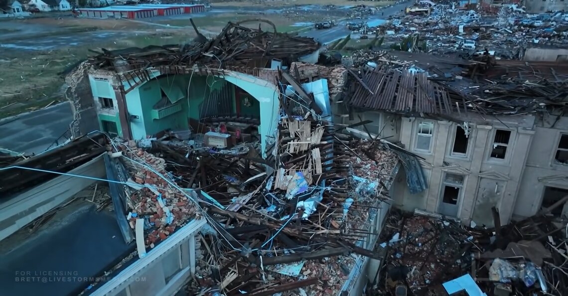 Drones tonen verwoestende schade tornado Kentucky