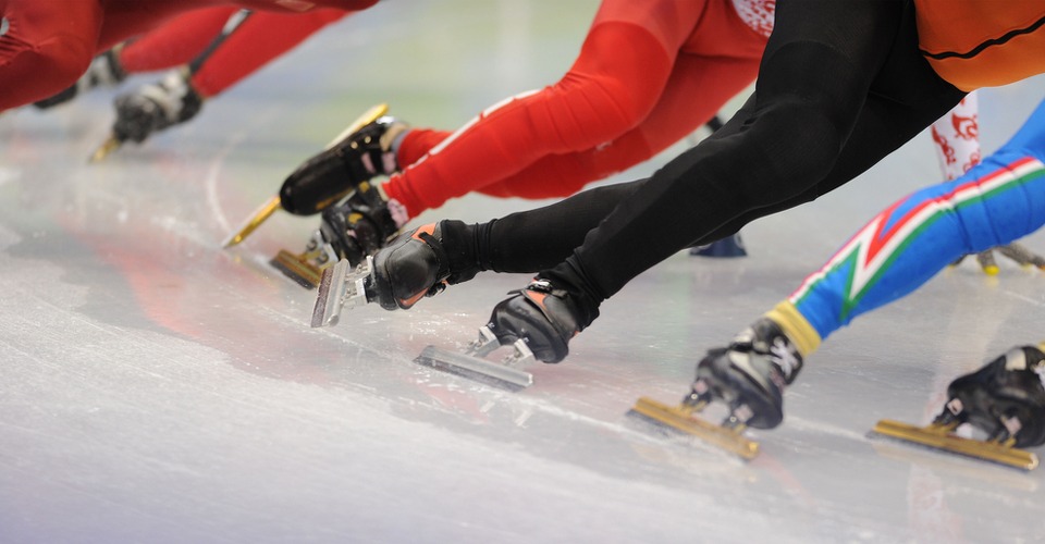 Drone vliegt door Thialf ijsstadion