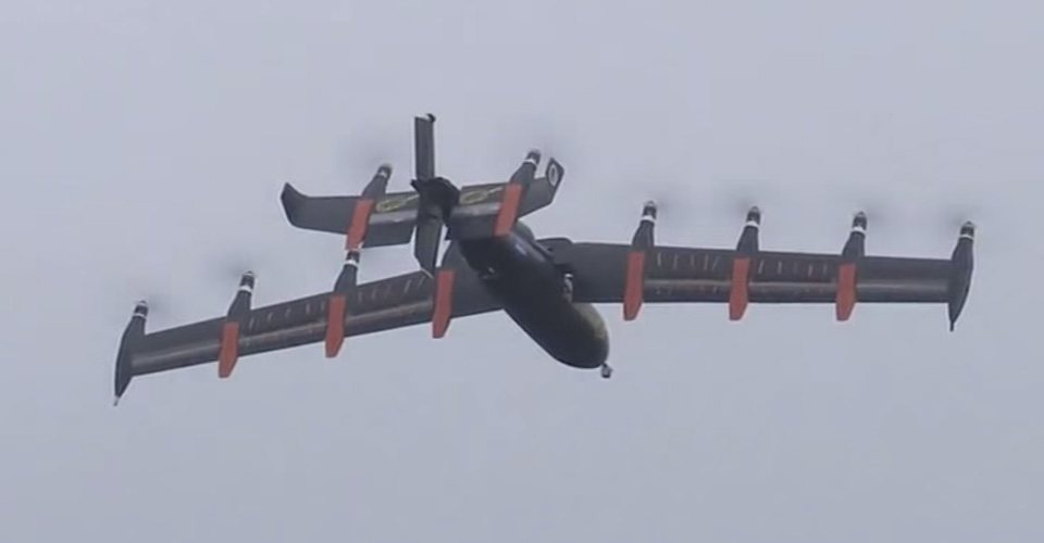 NASA's 10-Rotor UAV zweeft als helikopter en vliegt als vliegtuig