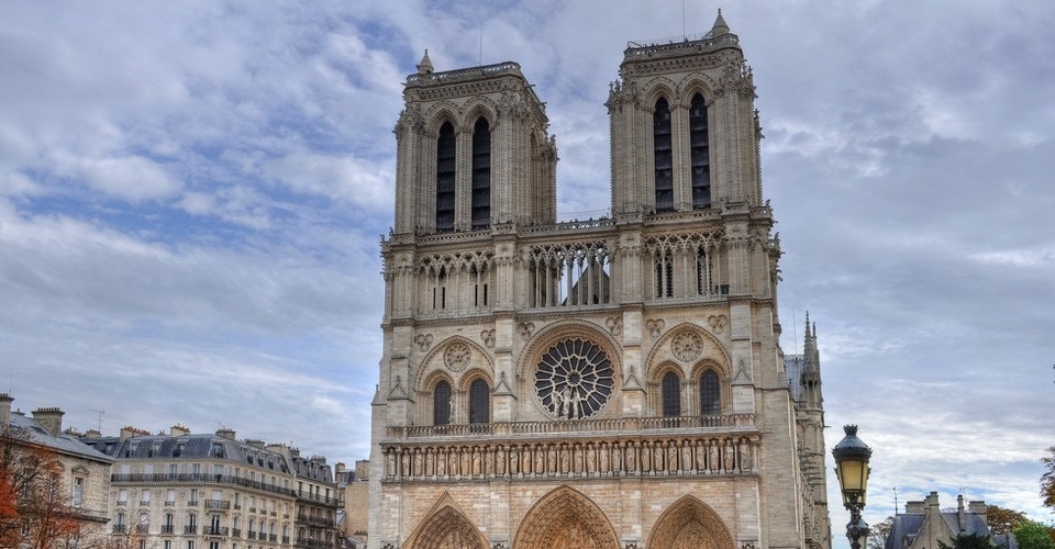 Toerist gearresteerd voor vliegen met drone boven Notre Dame