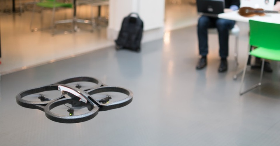 Drone besturen met een ukelele