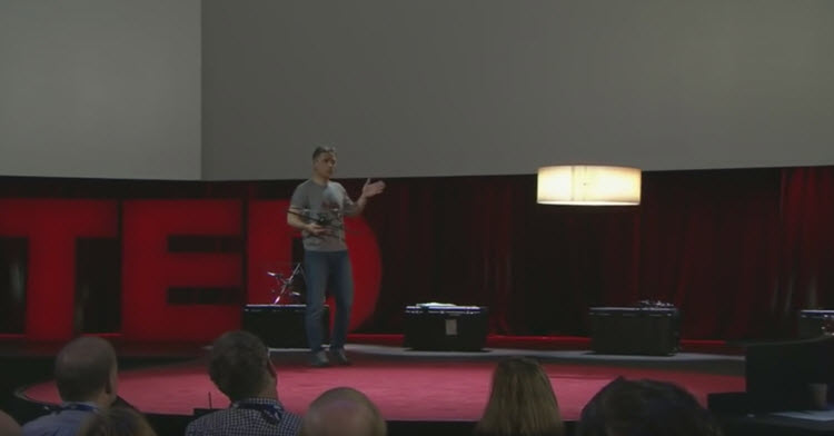 Raffaello D'Andrea - Meet the dazzling flying machines of the future