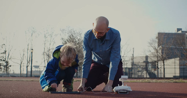 Zelfs een 3 jarige kind kan een Phantom 4 vliegen