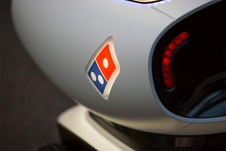 Domino's introduceert DRU: autonoom pizzabezorgvoertuig