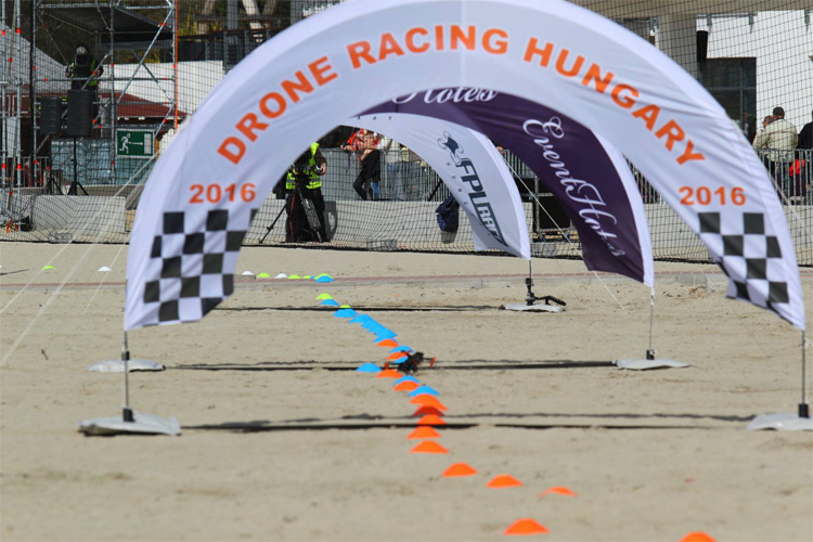 Livestream van Drone Racing Hungary 2016