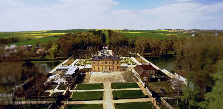 Da Vinci Drone - Chateau de Villette