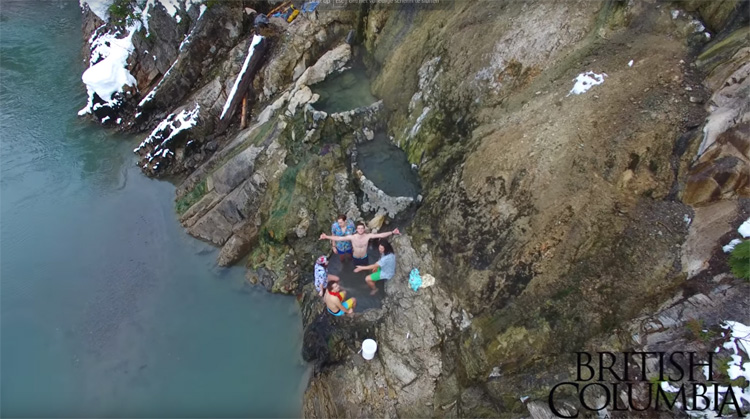 Keyhole Hot Springs in British Columbia, Canada gefilmd met drone