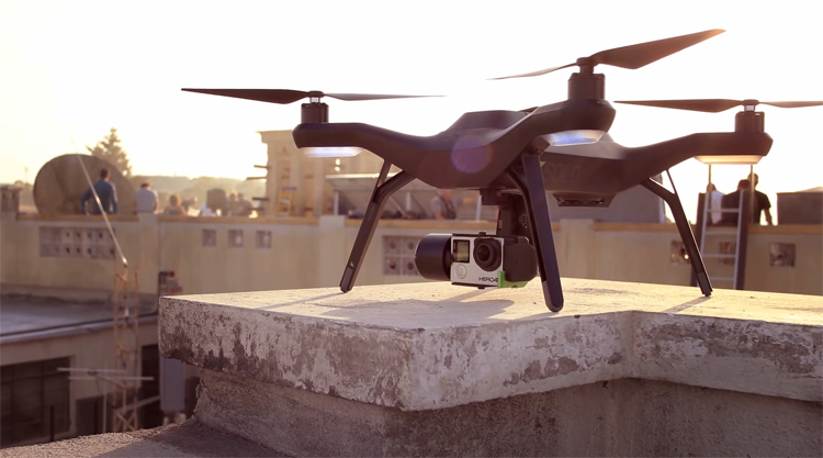 3D Robotics Solo smartdrone betrokken bij filmopnames 13 Hours