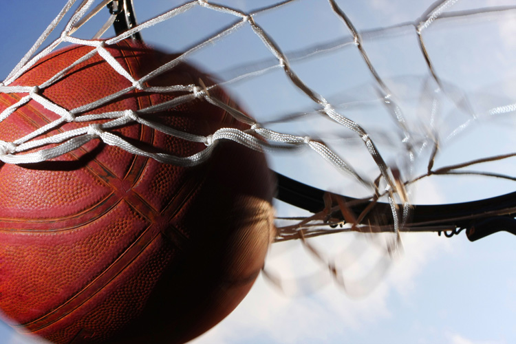 NBA-speler Aaron Gordon gebruikt drone bij dunk-competitie