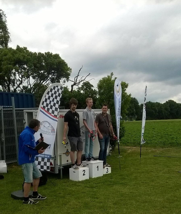 DroneDFPV wint oefenwedstrijd van NK Drone Race 2017 in Odoornerveen