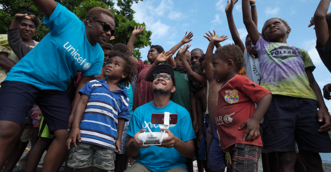 UNICEF bezorgt eerste vaccins met drone naar moeilijk bereikbaar Vanuatu