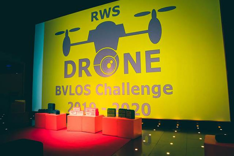 Drones Rijkswaterstaat moeten over langere afstanden en buiten het zicht van piloot vliegen
