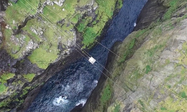 Stakkurin_faeroer_islands_tjornuvik_sheep