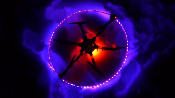 ctrlme_the_future_of_drones_lichtshow