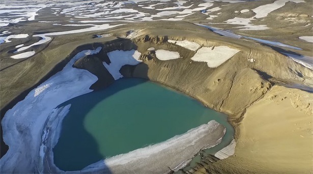 drone-ijsland-prachtige-omgeving-2015