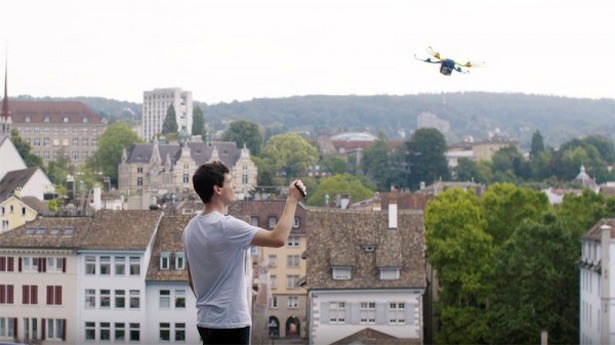 fotokite-phi-drone-quadcopter-in-actie