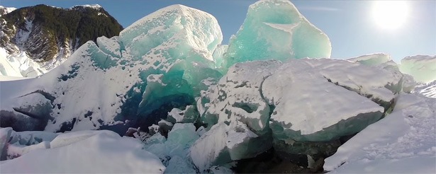 ijsgrotten_drone_alaska