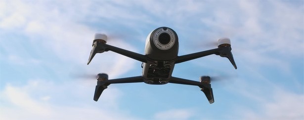lancerings-video-parrot-bebop-2-drone-quadcopter-franse-fabrikant-2015