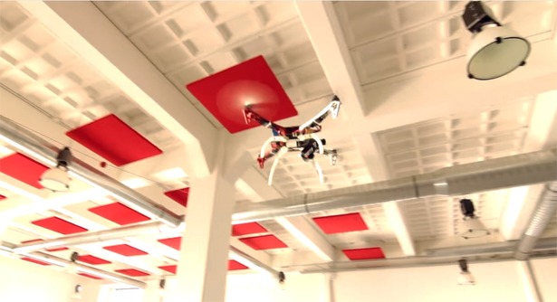 mirabeau_kauwgomballenfabriek_drones