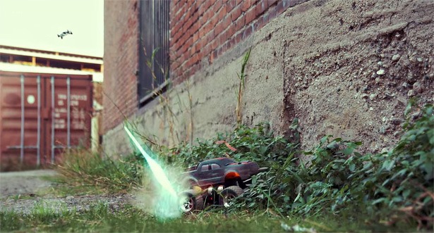 parrot_minidrones_battle_rc-cars_klein