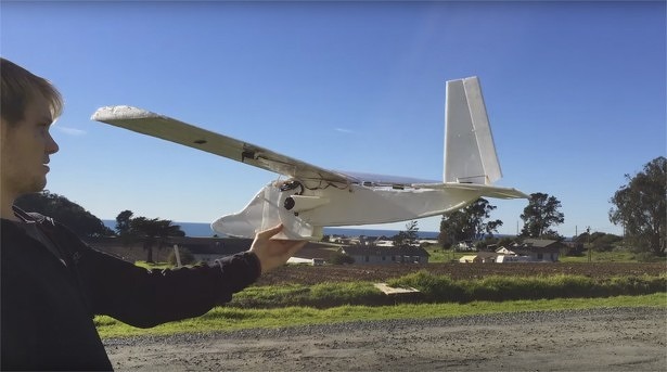 rc-vliegtuigje-gemaakt-van-elektrische-verwarming-samm-sheperd-drone-2015