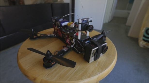 robert-mcintosh-250-mini-quadcopter-venice-beach-florida-usa-gopro-hero-4-actiecamera