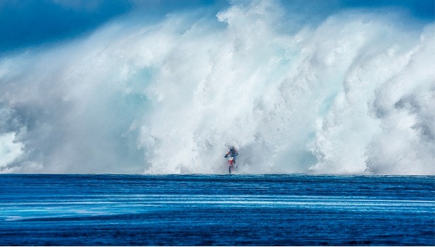 surf-motor-wave-golf